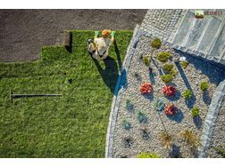 Roll Rasen Verlegen - Gartendekoraktion - Bild 1