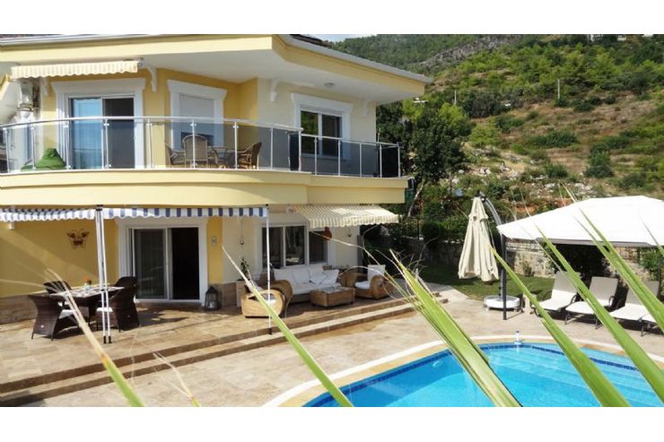 PROVISIONSFREI Gepflegte Villa privatem Pool Oba - Haus kaufen - Bild 1