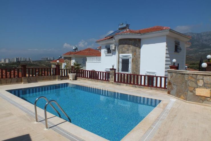 Mblierte Villa privatem Pool - Haus kaufen - Bild 1