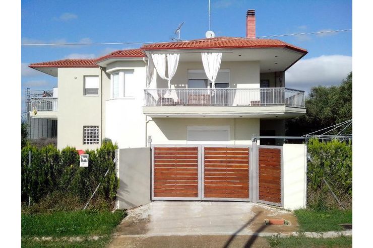 Ferienhaus 240 qm Wohnflche 820 qm Grundstck Chalkidike Portaria - Haus kaufen - Bild 1