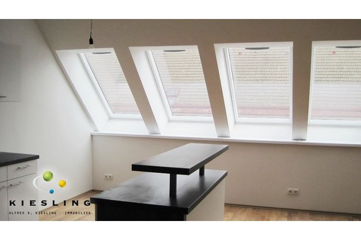 Provisionsfreie Dachgeschoss Wohnung Dachterrasse guter Lage - Wohnung mieten - Bild 1
