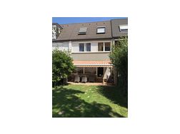 Gepflegtes Reihenhaus guter Wohnlage Kirchheim - Haus kaufen - Bild 1