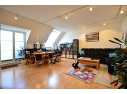 Lichtdurchfluteter Dachgeschosstraum toller Lage Spitzenpreis - Wohnung kaufen - Bild 1