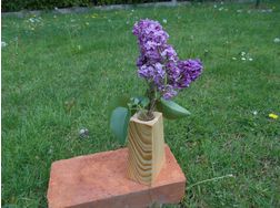 Vollholz Vase Pyramidendesign - Vasen & Kunstpflanzen - Bild 1