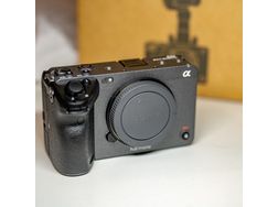Sony Alpha FX3 12 1MP Cinema Line - Digitale Spiegelreflexkameras - Bild 1