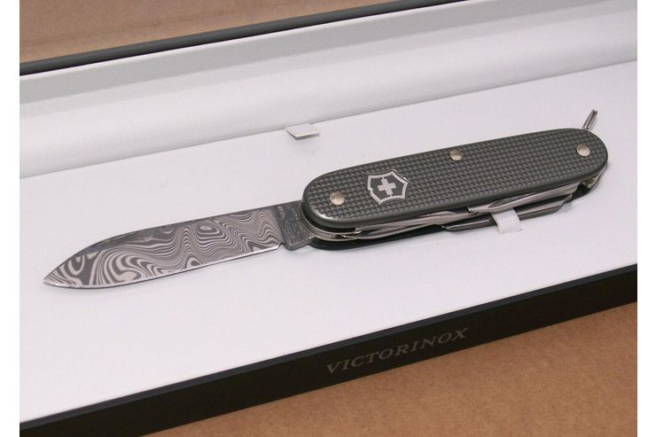 Victorinox Pioneer X Taschenmesser - Messer & Werkzeuge - Bild 1