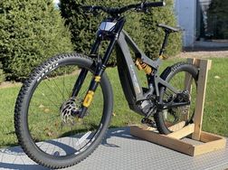 Intense E Bike Tazer MX Pro Fahrrad - Trampoline - Bild 1