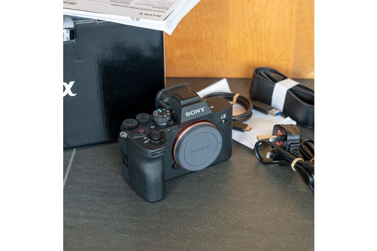 Sony A7IV Gehuse 605 Auslsungen - Digitale Spiegelreflexkameras - Bild 1