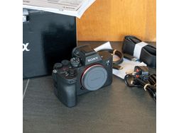 Sony A7IV Gehuse 605 Auslsungen - Digitale Spiegelreflexkameras - Bild 1
