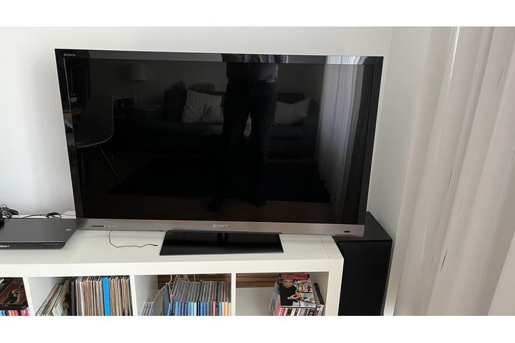 Sony KDL 46HX725 Full HD TV - > 45 Zoll - Bild 1