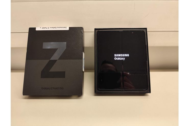 Samsung Galaxy Z Fold 3 - Handys & Smartphones - Bild 1