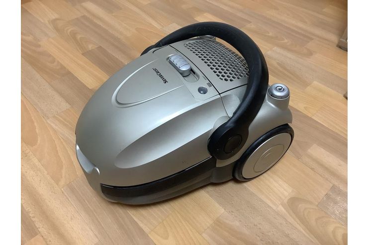 Staubsauger 1400 Watt - Staubsauger - Bild 1