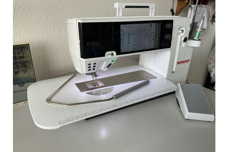 Bernina B 830 Nh Stickmaschine - Schultaschen, Ruckscke & Schulbedarf - Bild 1