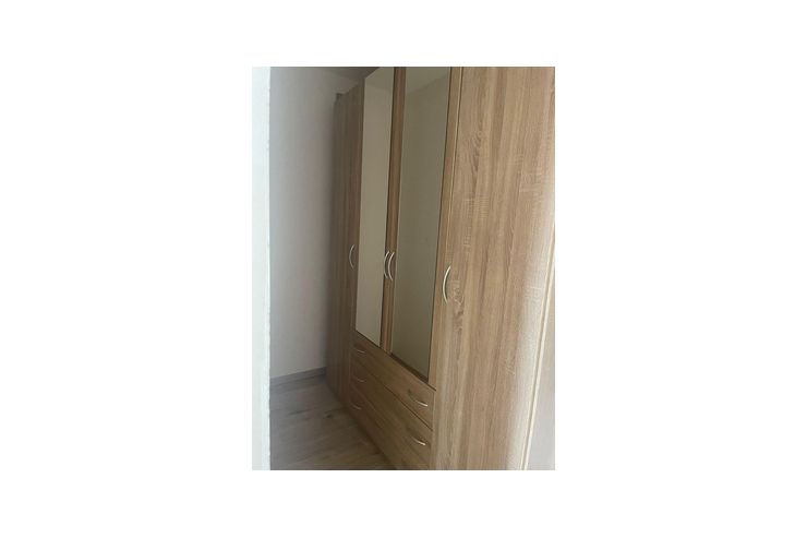 Grosser Schrank - Schrnke & Regale - Bild 1