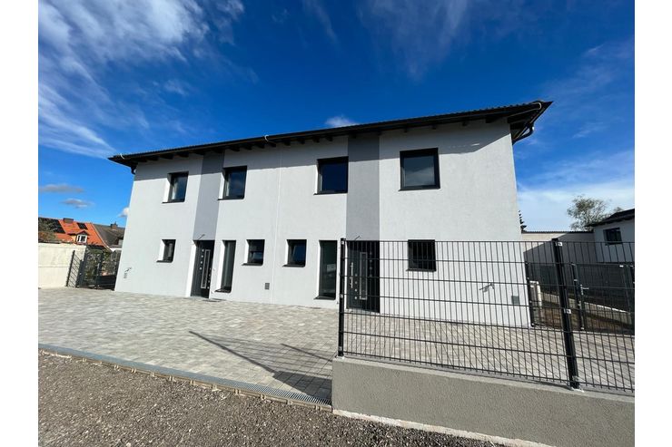 Doppelhaushlften Schlsselfertig gebaut - Haus kaufen - Bild 1