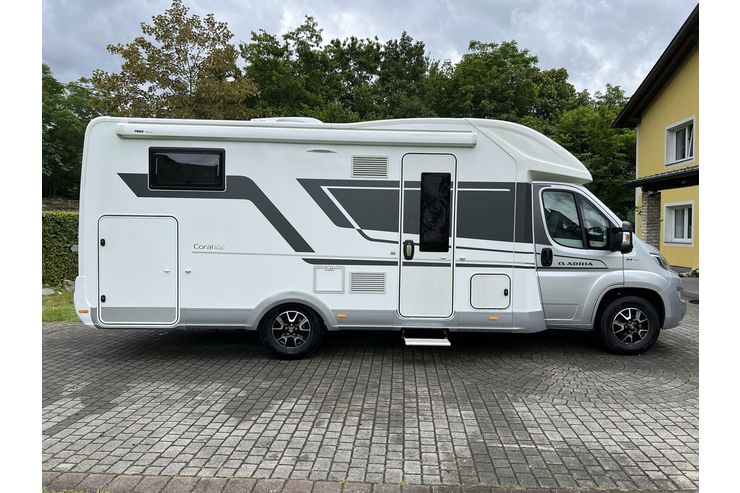 ADRIA Coral Plus 670SL - Wohnmobile & Campingbusse - Bild 1