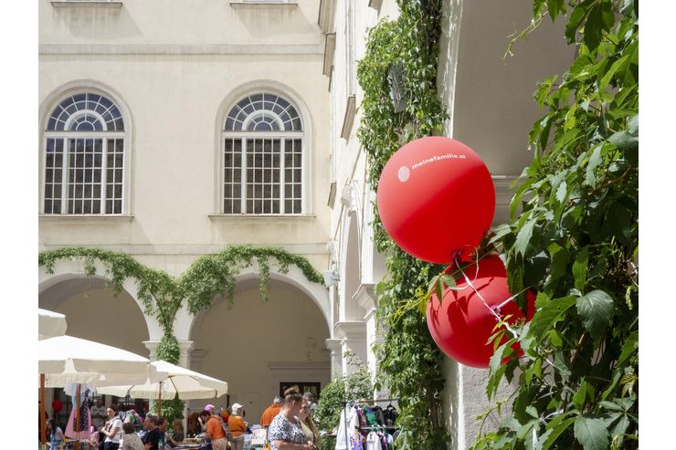 Kinderflohmarkt Erzbischflichen Palais - Mrkte & Messen - Bild 1
