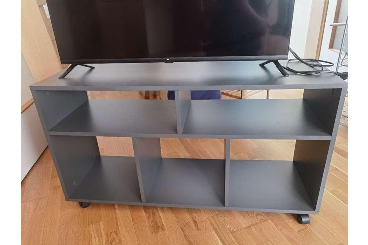 TV Lowboard neuwertig 1 2 Jahr alt - TV & Hi-Fi Mbel - Bild 1