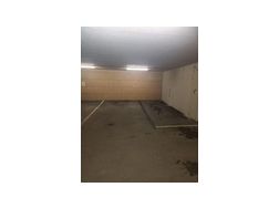 Tiefgaragenstellplatz extrabreit - Garage & Stellplatz mieten - Bild 1
