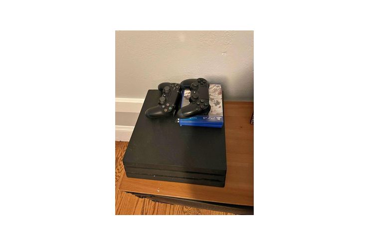 Ps4 500gb 2 controller - PlayStation Konsolen & Controller - Bild 1