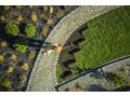 Rollrasen verlegen - Gartendekoraktion - Bild 3