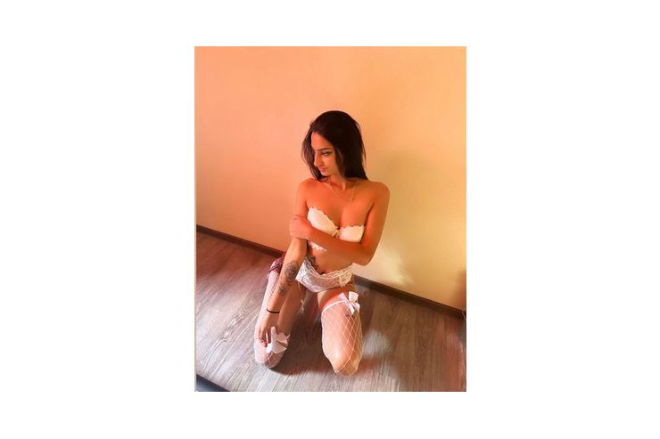 REBECA 19 DAUERGEILE GIRL - Sie sucht Ihn - Bild 1