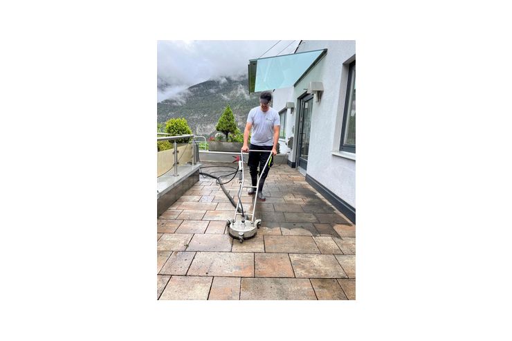 Stein Pflasterreinigung - Reparaturen & Handwerker - Bild 1