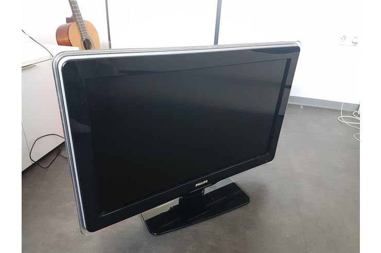 Philips LCD Fernseher 32 Zoll Receiver - 25 bis 45 Zoll - Bild 1