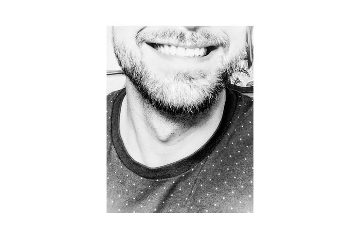 Suche Sie Filmt tg - Er sucht Sie - Bild 1