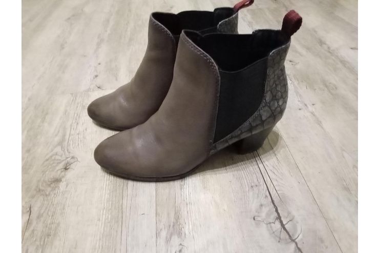 DAMEN STIEFELETTEN - Gr��e 38 - Bild 1