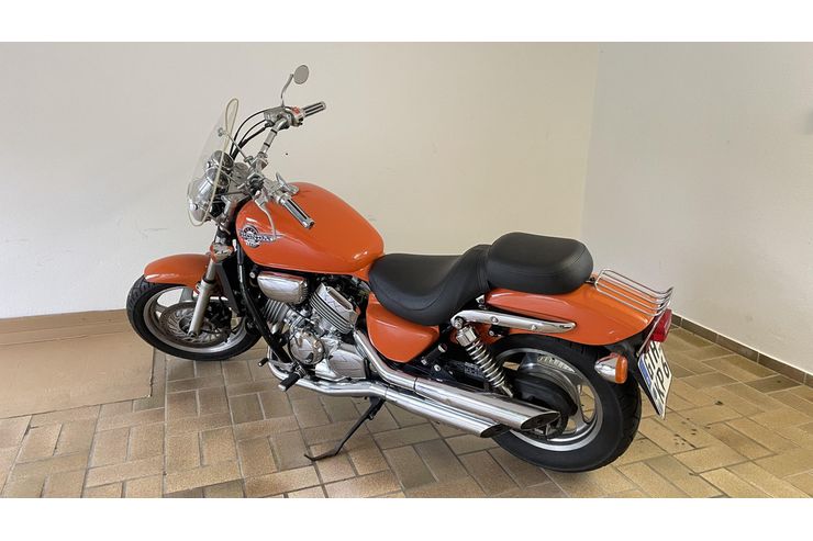 Honda VF 750C - Honda - Bild 1