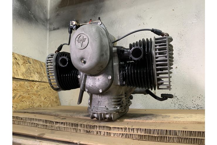Motor K 750 12 V Getriebe Keihin - Motoren, Getriebe & Kupplung - Bild 1
