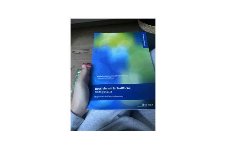 Betriebswirtschaftliche Kompetenz Buch - Schule - Bild 1