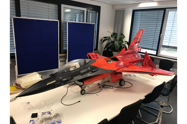 Mega Preissturz F16 1 4 6 scale Jet - Modellflugzeuge & Hubschauber - Bild 1