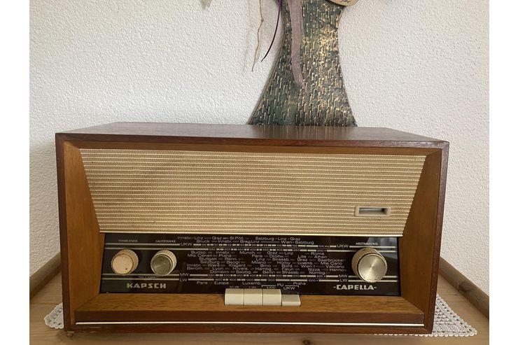 UNTERHLTUNGSELEKTRONIC - Radios, Radiowecker, Weltempf�nger usw. - Bild 1
