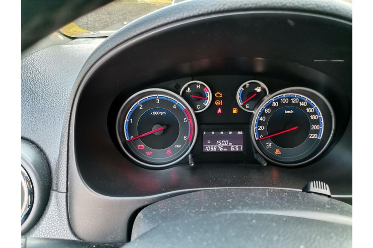 Suzuki SX4 DDIS 4WD - Autos Suzuki - Bild 1