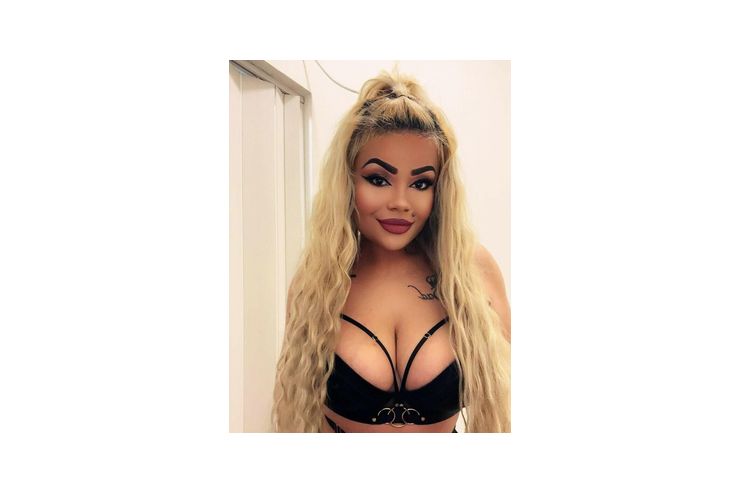 Alina Grosse Titten heisse Muschi - Erotik Escort - Bild 1