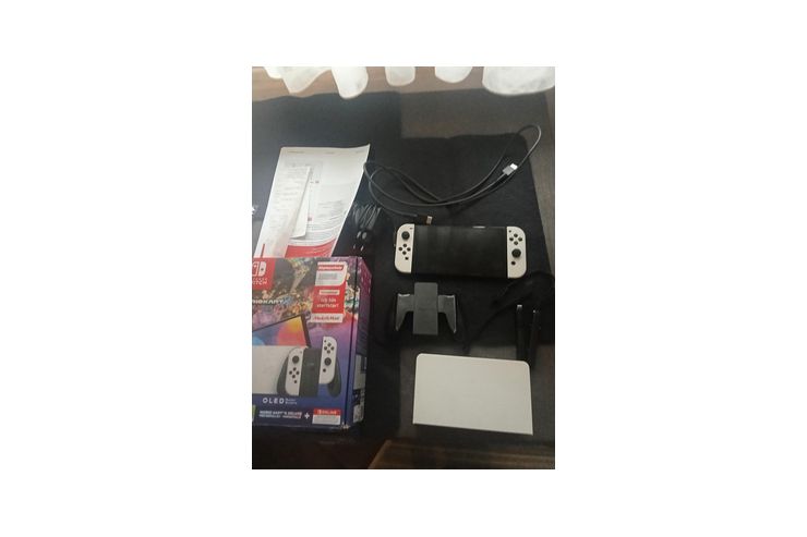 Nintendo Switch oled - Weitere Konsolen & Controller - Bild 1