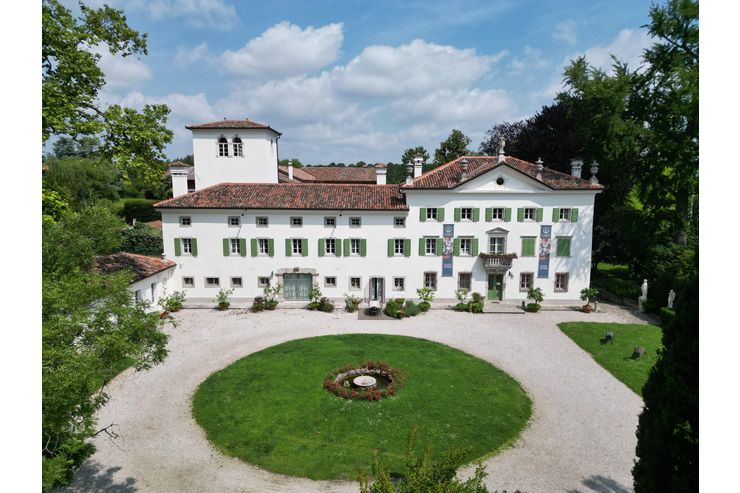 HISTORISCHES LUXUSANWESEN - Haus kaufen - Bild 1