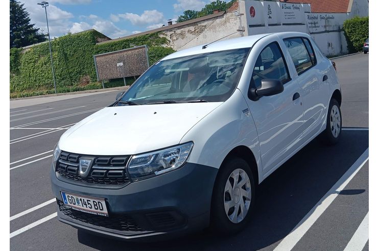 Dacia Sandero - Autos Dacia - Bild 1