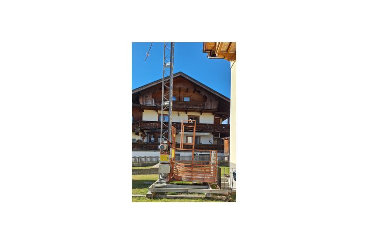 Bauaufzug - Maschinen und Werkzeuge - Bild 1