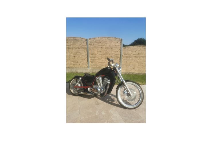 Suzuki Intruder Bobber Chopper - Suzuki - Bild 1
