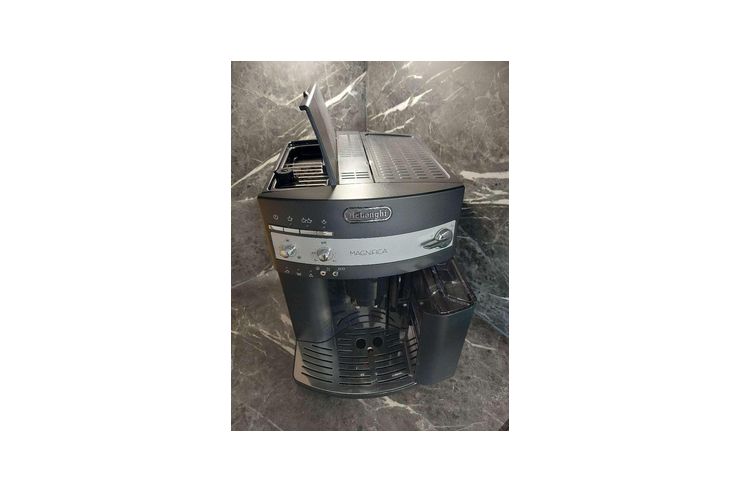 De Longhi Magnifica ESAM3000 B - Kaffeemaschinen - Bild 1