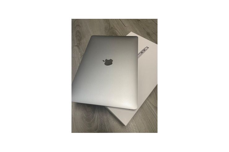 Apple MacBook Air 13 - Garage & Stellplatz kaufen - Bild 1