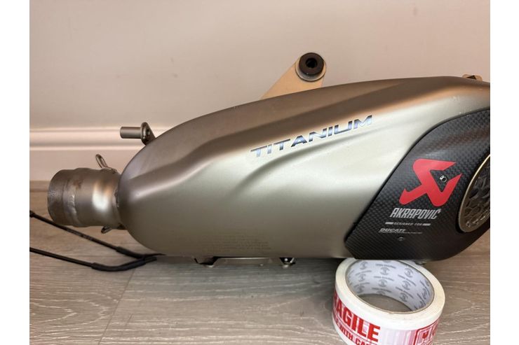 Akrapovic Titan Auspuff 2018 2024 - Auspuff - Bild 1