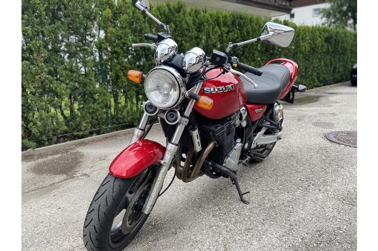 Suzuki - Suzuki - Bild 1