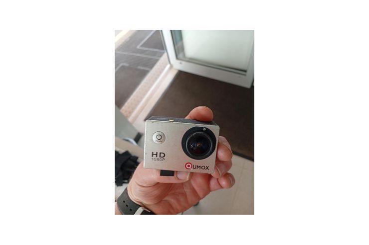 OUMOX HD 1080P HD Camera Zubeh�r 6 Akkus - Batterien & Batterieladeger�te - Bild 1